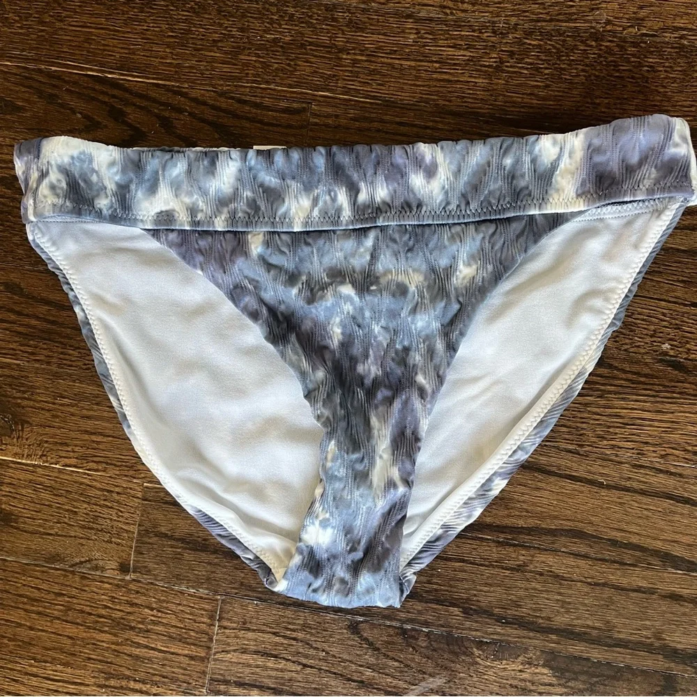 Athleta, Women's Telum 2 piece Blue Tie-Dye Swim Set, Size M EUC